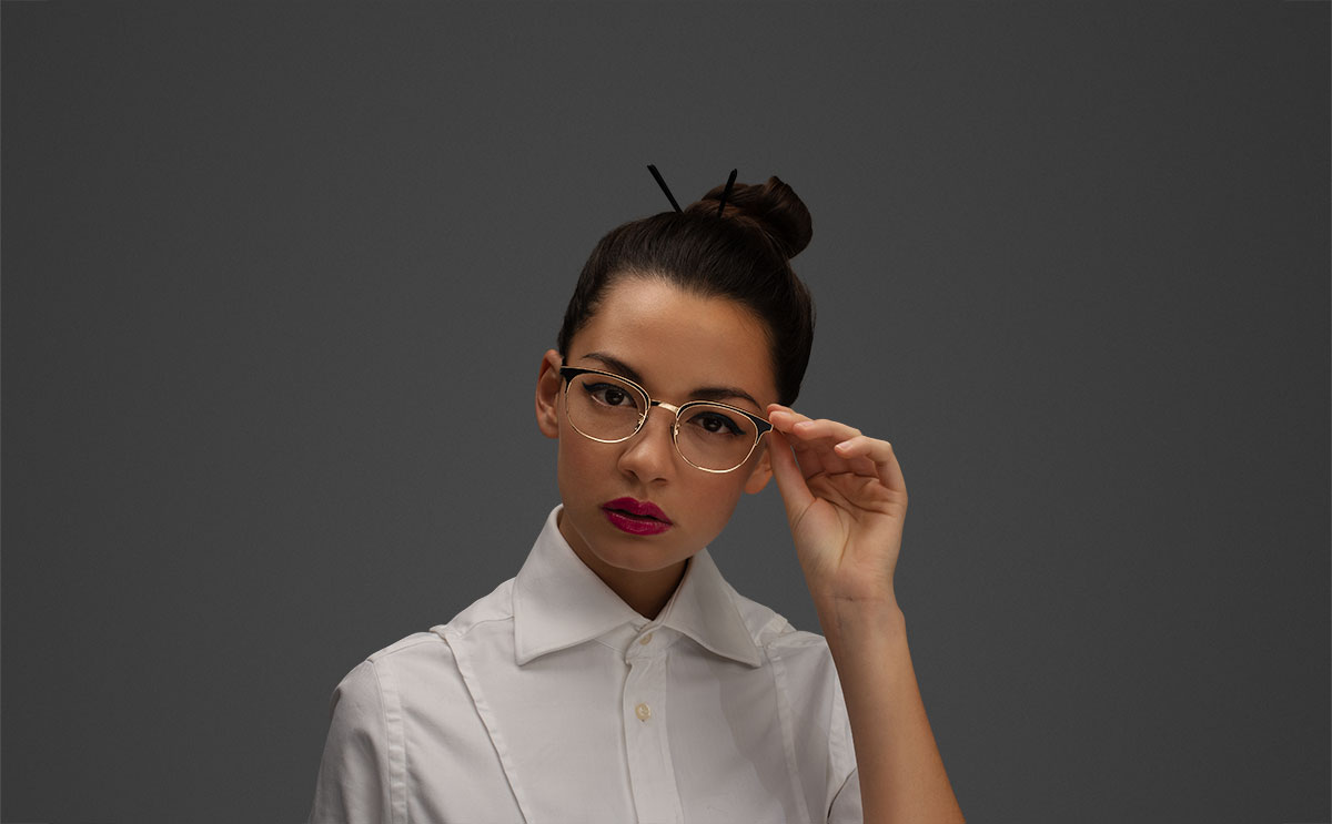 Eyebrow store frame glasses